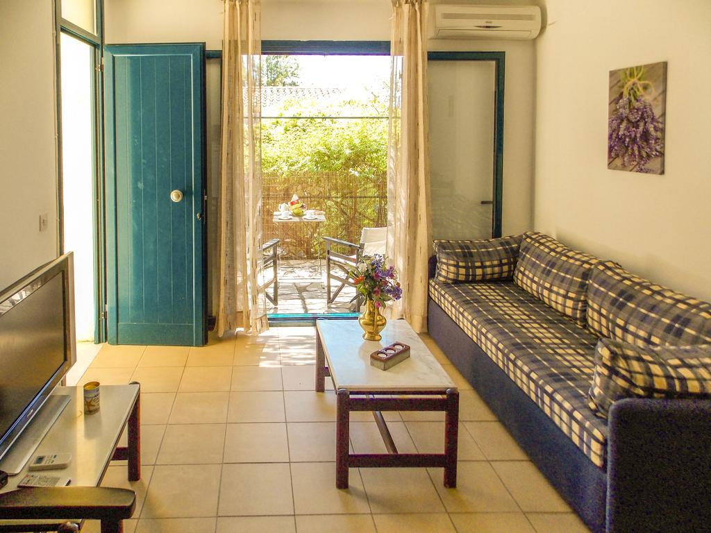Manto On The Beach Apartments Barbati Buitenkant foto