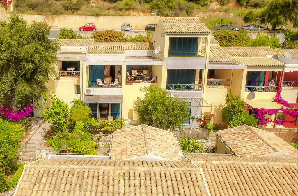 Manto On The Beach Apartments Barbati Buitenkant foto