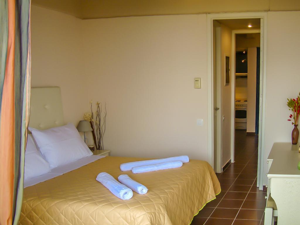 Manto On The Beach Apartments Barbati Buitenkant foto