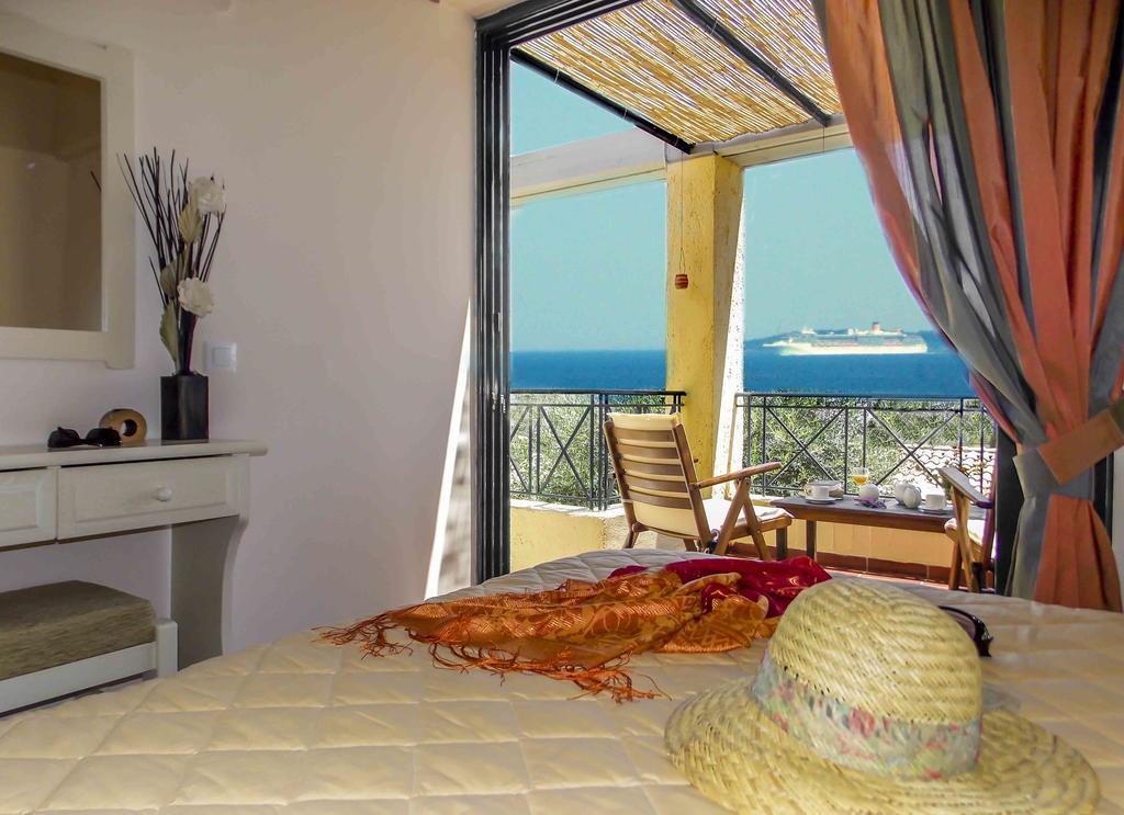 Manto On The Beach Apartments Barbati Buitenkant foto
