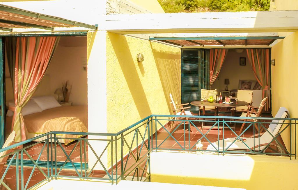Manto On The Beach Apartments Barbati Buitenkant foto