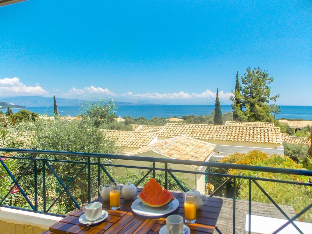 Manto On The Beach Apartments Barbati Buitenkant foto